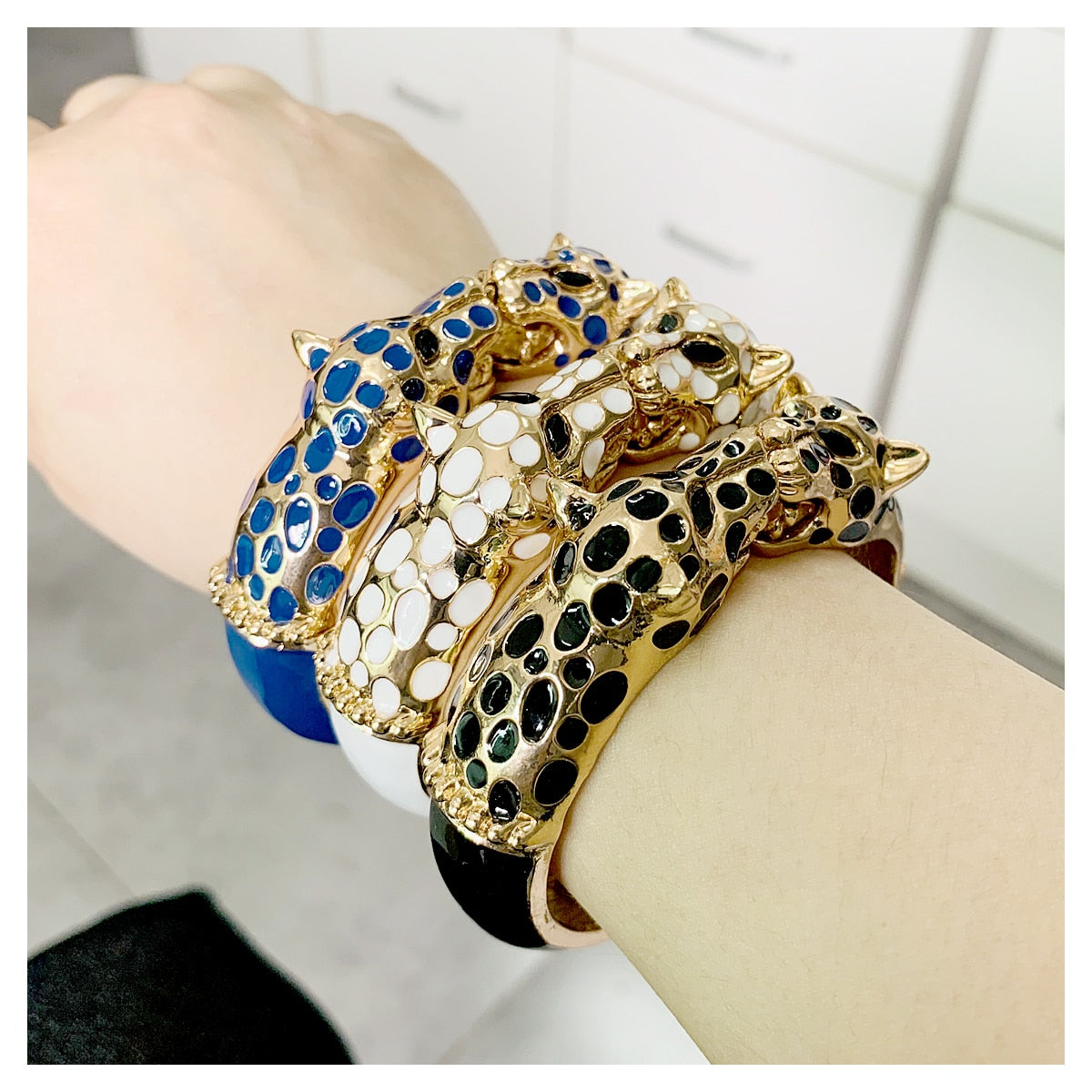 KAYMEN New Fashion Statement Animal Enamel Cuff Bracelets Bangle Gold Plated Colourful Double Leopards Bracelet for Women